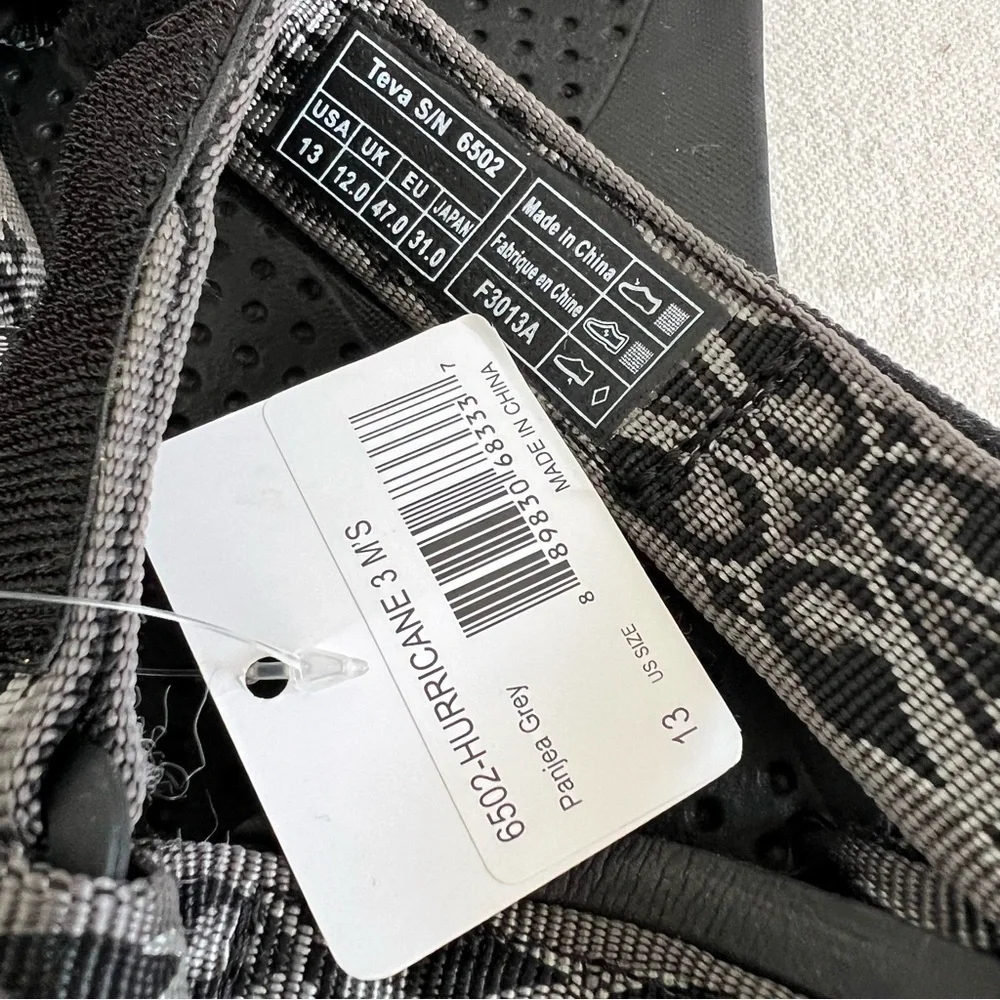 New Teva Original Universal sandals in black and gray SIZE 13